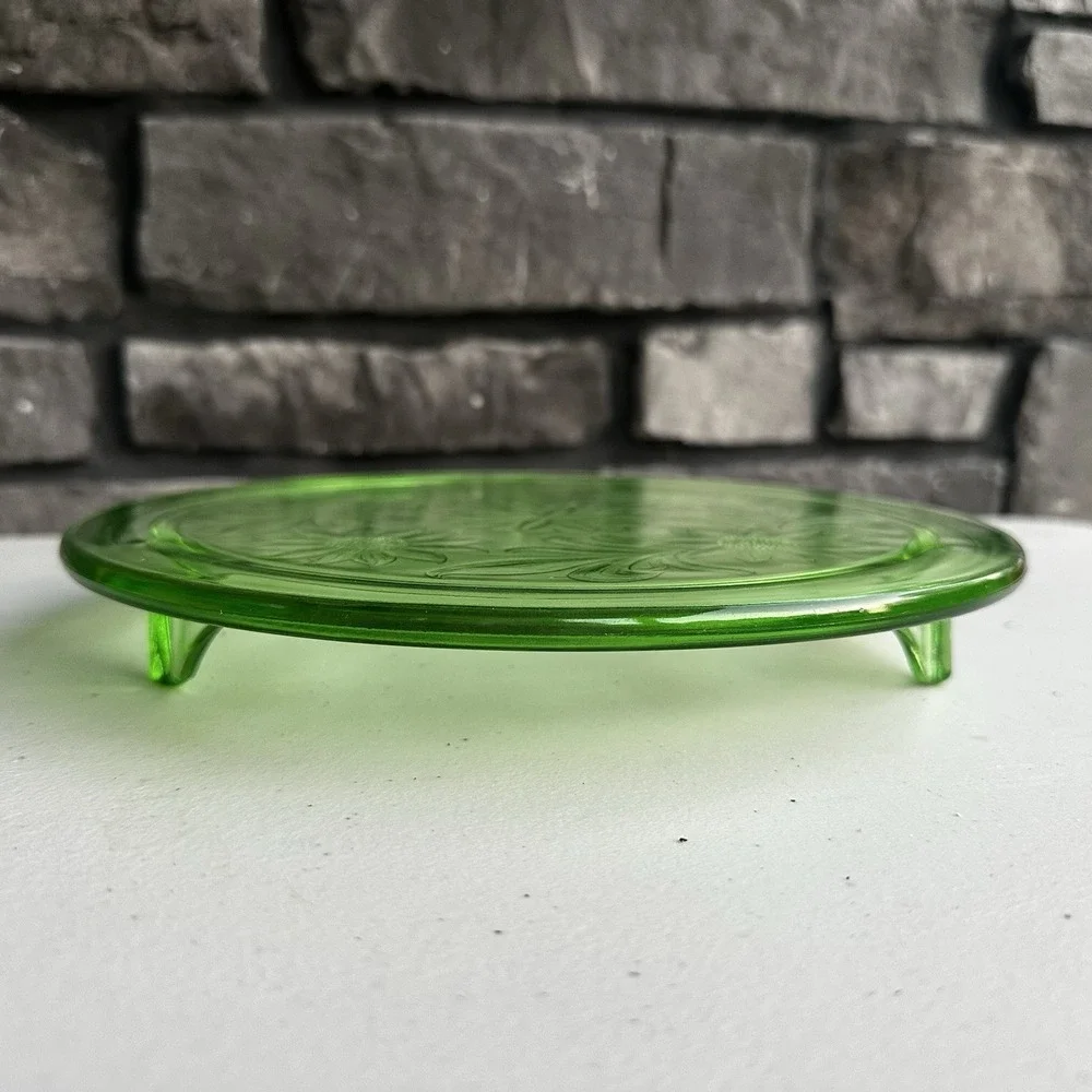 Vintage 1930s Jeannette Glass Green Deprssion Cake Plate Plant Stand Sunflowers